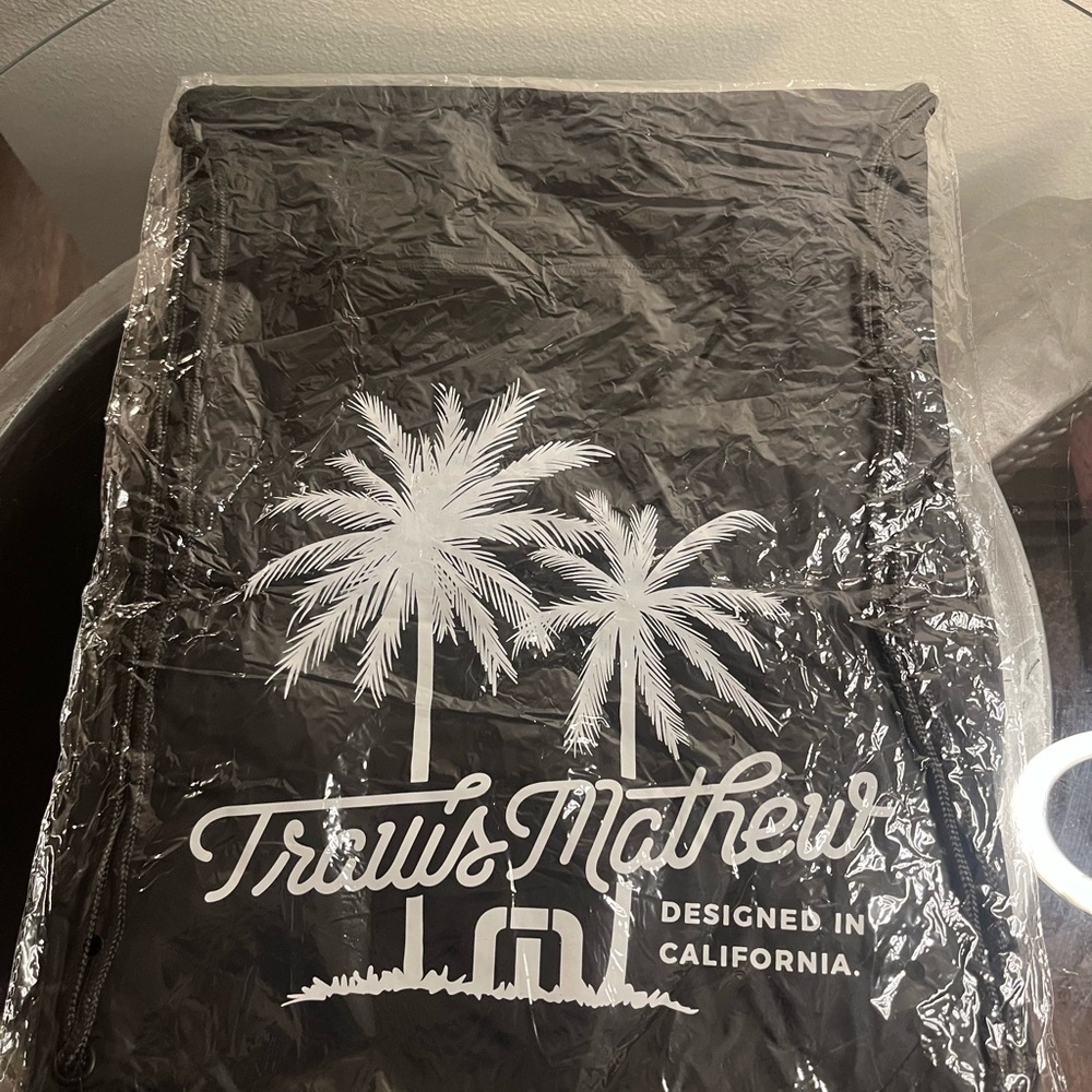 Sealed Travis Mathew Black Drawstring Backpack Wi… - image 3